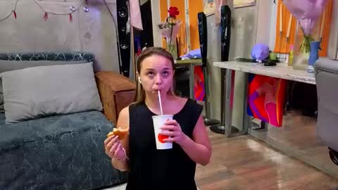 . online show from 17, 11, 2025