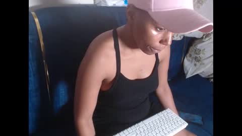 Snapshot of missthighsohmy chatting on 15, 1, 2025 missthighsohmy online show from 15, 1, 2025