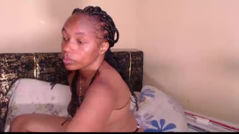 Snapshot of missthighsohmy chatting on 17, 11, 2025 missthighsohmy online show from 17, 11, 2025