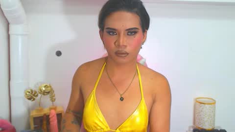 misstrishontop online show from 13, 9, 2025