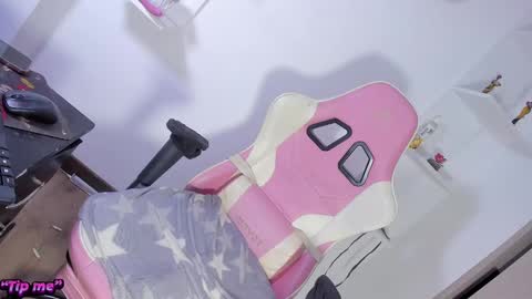 missvalensofi online show from 12, 1, 2025