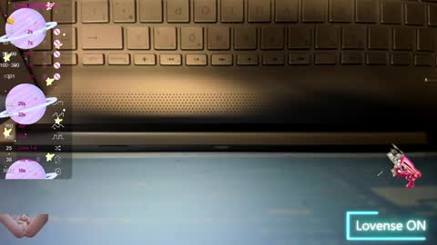 Snapshot of missvalery1 chatting on 12, 12, 2024 missvalery1 online show from 12, 12, 2024