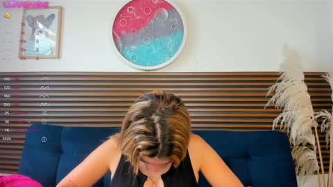 Snapshot of missvalery1 chatting on 16, 12, 2024 missvalery1 online show from 16, 12, 2024