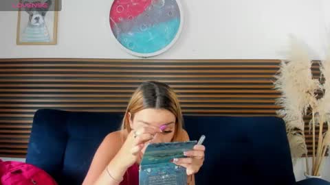 Snapshot of missvalery1 chatting on 22, 1, 2025 missvalery1 online show from 22, 1, 2025