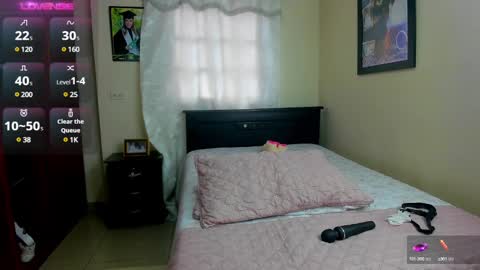 Snapshot of missvalery1 chatting on 5, 3, 2025 missvalery1 online show from 5, 3, 2025