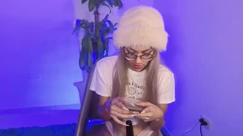 IG MISSVENUSS1 online show from 17, 11, 2025