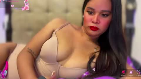 Miss. Thalia online show from 17, 7, 2026