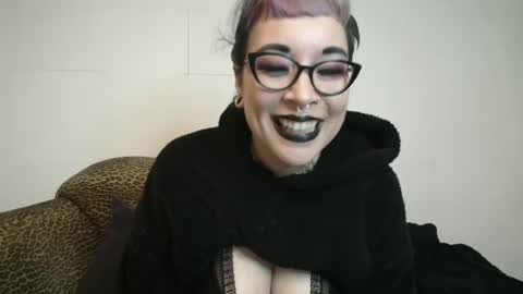 Missy Dee online show from 11, 12, 2024