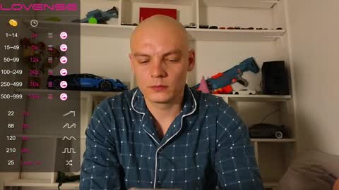 MIsterjames  online show from 8, 12, 2024