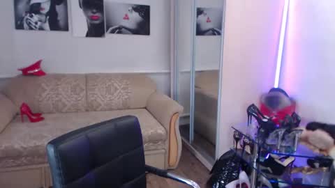 mistress_milfa online show from 15, 2, 2026