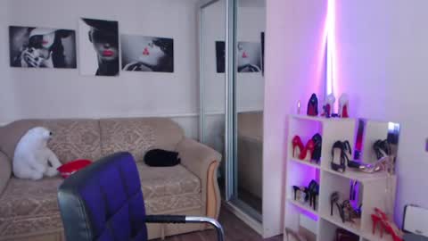 mistress_milfa online show from 24, 6, 2026