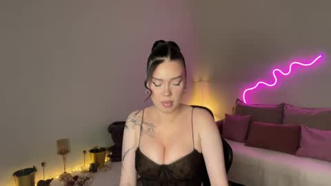 Mia online show from 20, 5, 2026