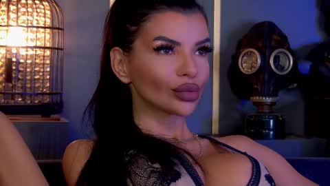 Snapshot of mistresselenia chatting on 7, 10, 2025 Elenia online show from 7, 10, 2025