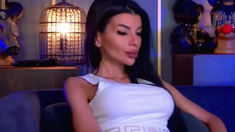 Elenia online show from 25, 5, 2026