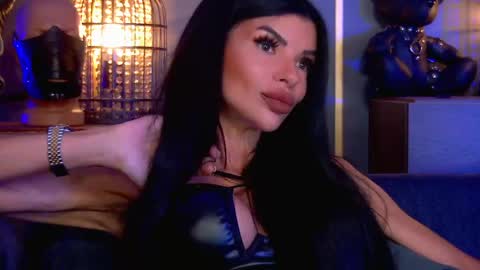 Elenia online show from 6, 6, 2026