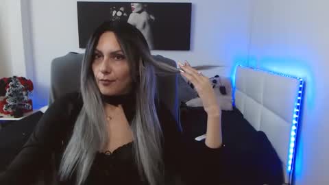 MistressEvelyn  online show from 7, 1, 2025