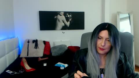 MistressEvelyn  online show from 12, 1, 2025