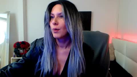 MistressEvelyn  online show from 20, 1, 2025
