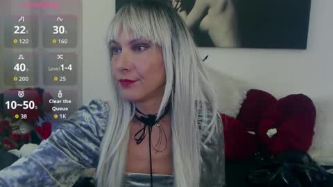 MistressEvelyn  online show from 17, 10, 2025