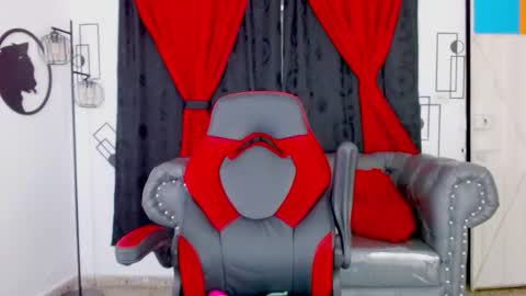 Mistresslombana online show from 4, 3, 2026