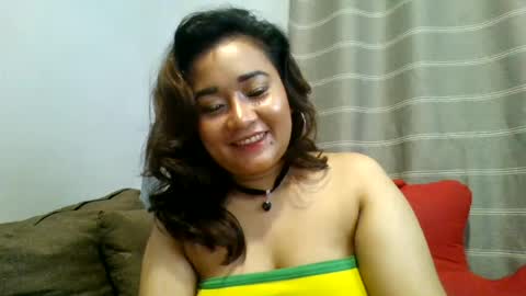 Snapshot of mistressluxie69x chatting on 17, 7, 2026 MISTRESSAURA69x online show from 17, 7, 2026
