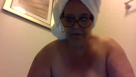 Snapshot of mistressmich623603 chatting on 12, 10, 2025 thick playful mistress new mature hornygranny online show from 12, 10, 2025