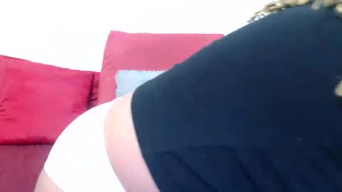 Snapshot of mistressshirleyx chatting on 28, 10, 2025 mistressshirleyx online show from 28, 10, 2025