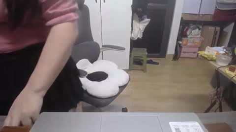 Snapshot of misumiko96 chatting on 23, 12, 2025 Misumiko96 online show from 23, 12, 2025