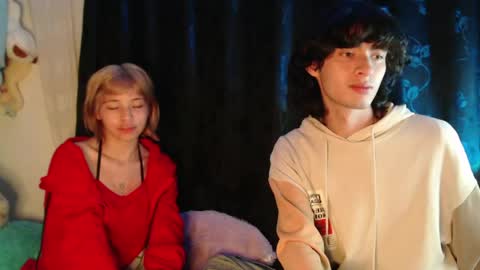 Naomi and Nekorii online show from 14, 5, 2026