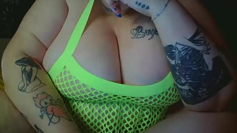 Snapshot of mkittenx chatting on 16, 4, 2026 mkittenx online show from 16, 4, 2026