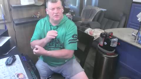 Snapshot of mmmthatsfunnn chatting on 10, 6, 2026 mmmthatsfunnn online show from 10, 6, 2026