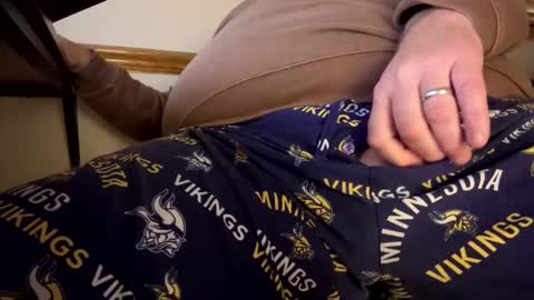 mnguy19726969 online show from 6, 11, 2025