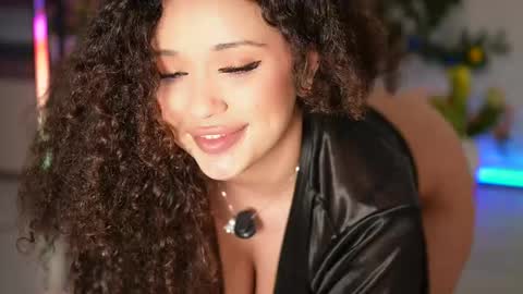 Snapshot of moan_4_you chatting on 17, 4, 2026 Ruxxx online show from 17, 4, 2026