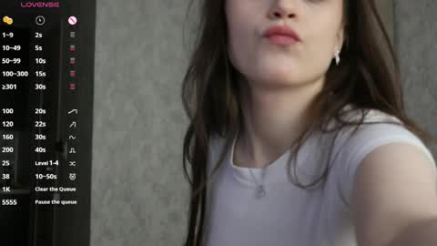 Anelysa Morens  online show from 28, 5, 2026