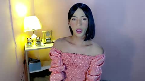 Mocha Locca  online show from 5, 1, 2025