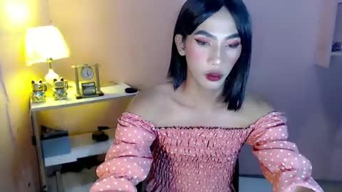 Mocha Locca  online show from 8, 1, 2025