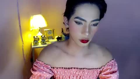 Mocha Locca  online show from 23, 1, 2025