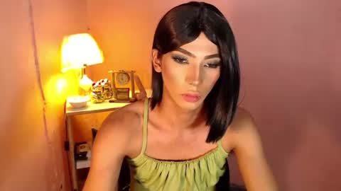 Mocha Locca  online show from 24, 1, 2025