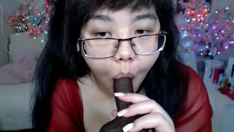 Molly online show from 6, 4, 2026