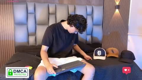 mohamed_malik online show from 17, 4, 2026