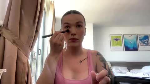 Molly online show from 9, 4, 2026