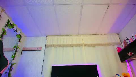 Snapshot of molly_bick chatting on 29, 6, 2026 Molly Bick online show from 29, 6, 2026