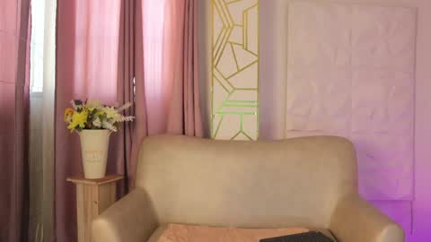   MOLLY   online show from 4, 12, 2024