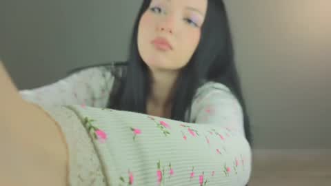 molly_millerr online show from 21, 7, 2026