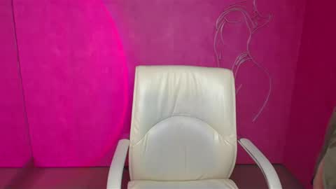 Snapshot of molly_mis chatting on 4, 12, 2024 Molly online show from 4, 12, 2024