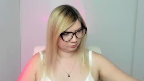 Molly online show from 9, 9, 2025