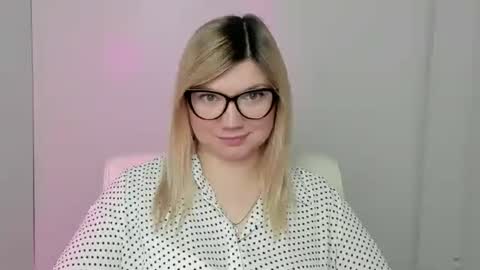 Molly online show from 13, 10, 2025