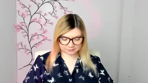 Snapshot of molly_moree chatting on 17, 1, 2026 Molly online show from 17, 1, 2026