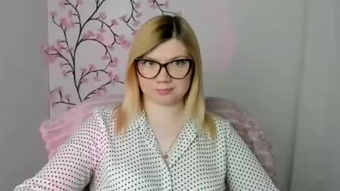 Molly online show from 12, 5, 2026