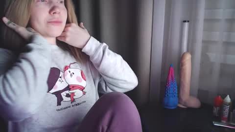 I have new photos come and see with love Molly online show from 24, 2, 2025